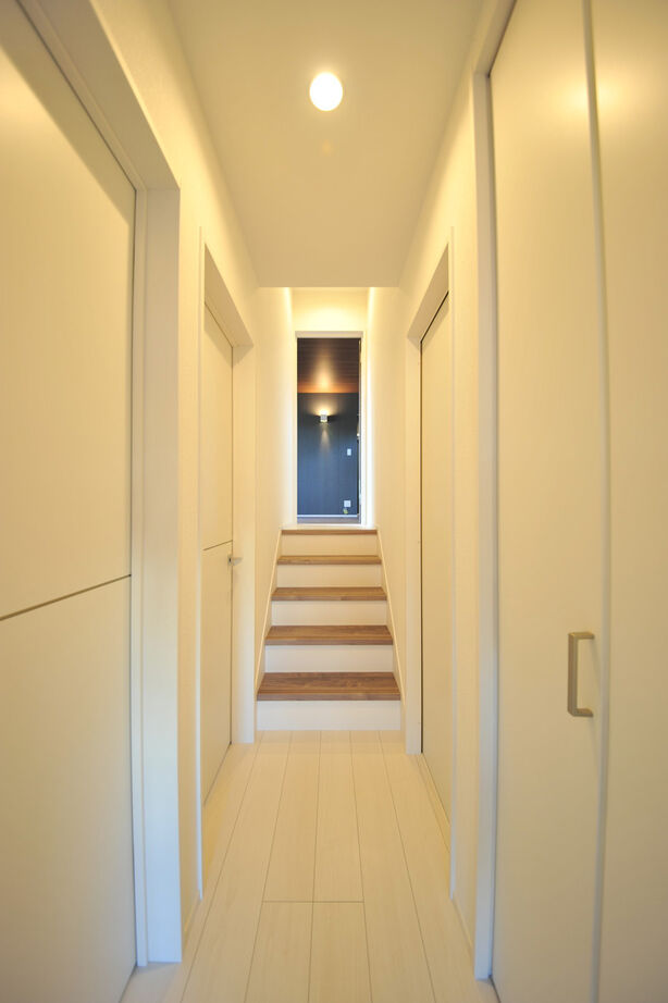 UK LIFE DESIGN 【1450万円/スキップフロア】大理石調タイルを敷き詰めたラグジュアリーな家の建築実例画像6