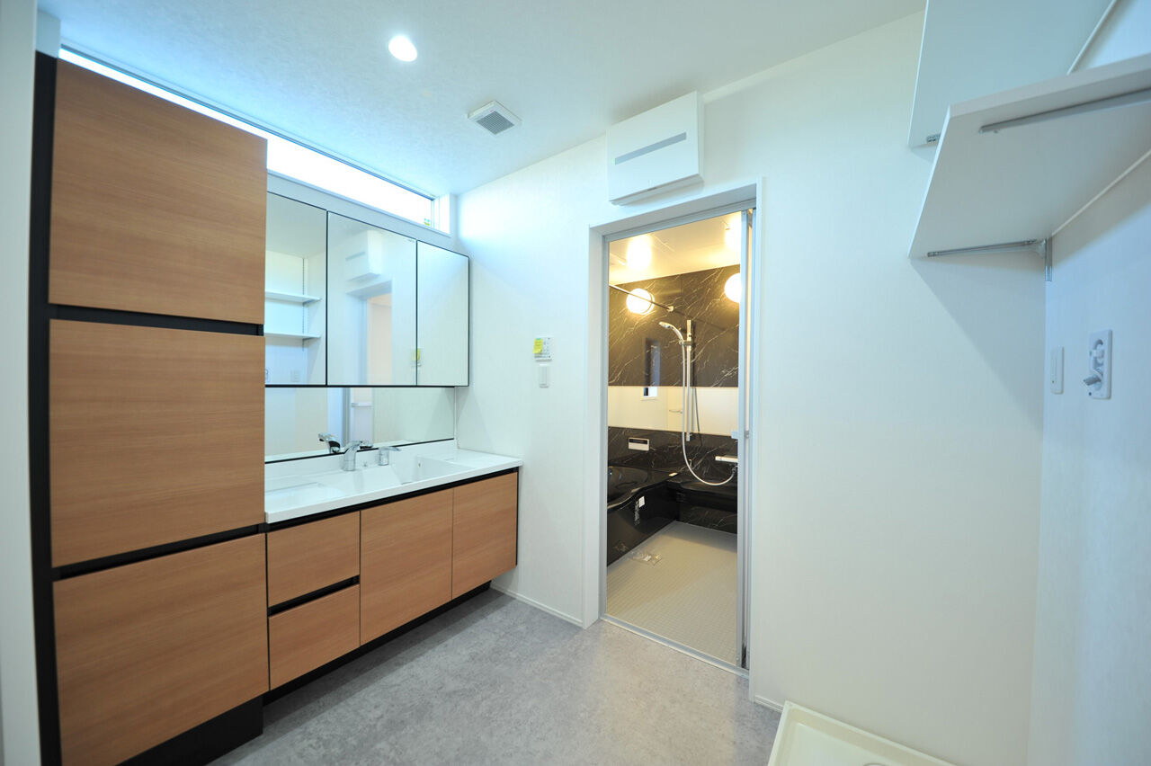 UK LIFE DESIGN 【1450万円/スキップフロア】大理石調タイルを敷き詰めたラグジュアリーな家の建築実例画像8