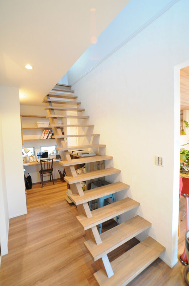 UK LIFE DESIGN 【1900万円/スタディコーナー】ラップサイディング×ガルバリウム＝外観が個性的な家の建築実例画像5