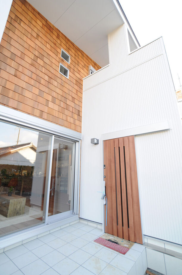 UK LIFE DESIGN 【1900万円/スタディコーナー】ラップサイディング×ガルバリウム＝外観が個性的な家の建築実例画像9