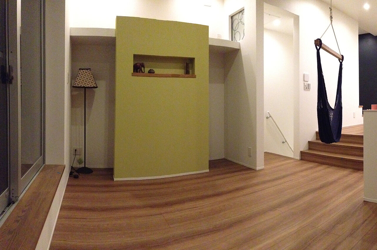 UK LIFE DESIGN 【1680万円/２階リビング】ビルトインガレージのある3階建ての都市型住宅の建築実例画像3