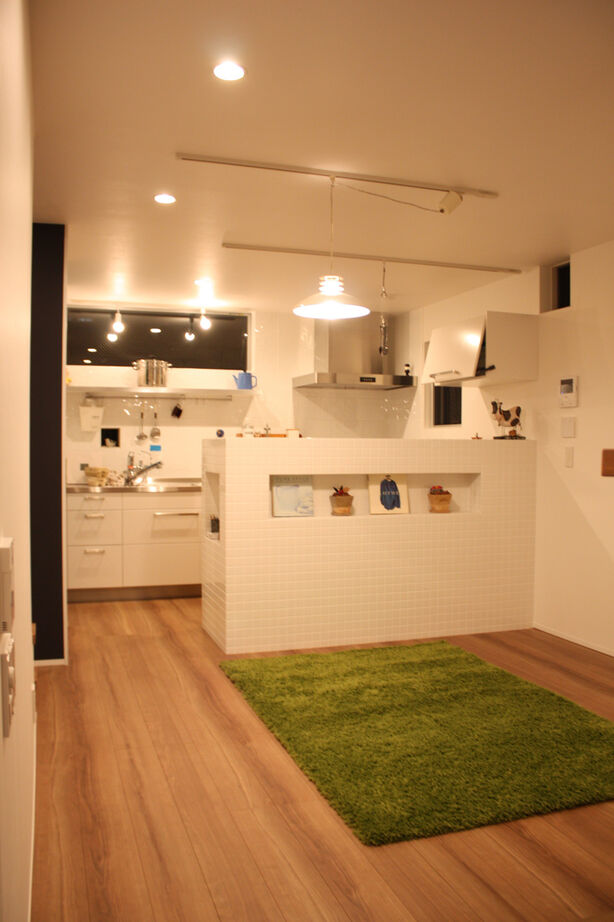 UK LIFE DESIGN 【1680万円/２階リビング】ビルトインガレージのある3階建ての都市型住宅の建築実例画像4