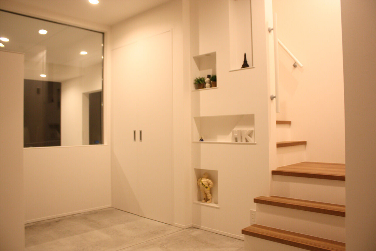 UK LIFE DESIGN 【1680万円/２階リビング】ビルトインガレージのある3階建ての都市型住宅の建築実例画像9