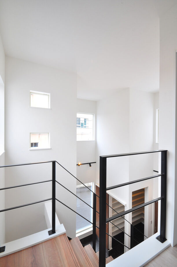 UK LIFE DESIGN 【1680万円/延床面積36.1坪/吹抜け】玄関ホールに大きな吹抜けのある、開放的な家の建築実例画像4