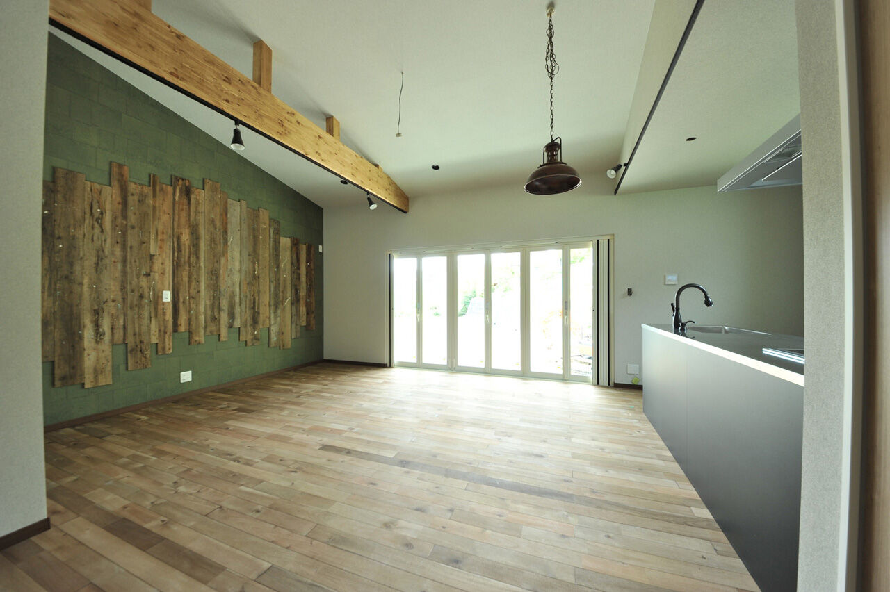 UK LIFE DESIGN 【1500万円/延床面積27.5坪/平屋】片流れの屋根の形状をそのまま活かした平屋の家の建築実例画像2