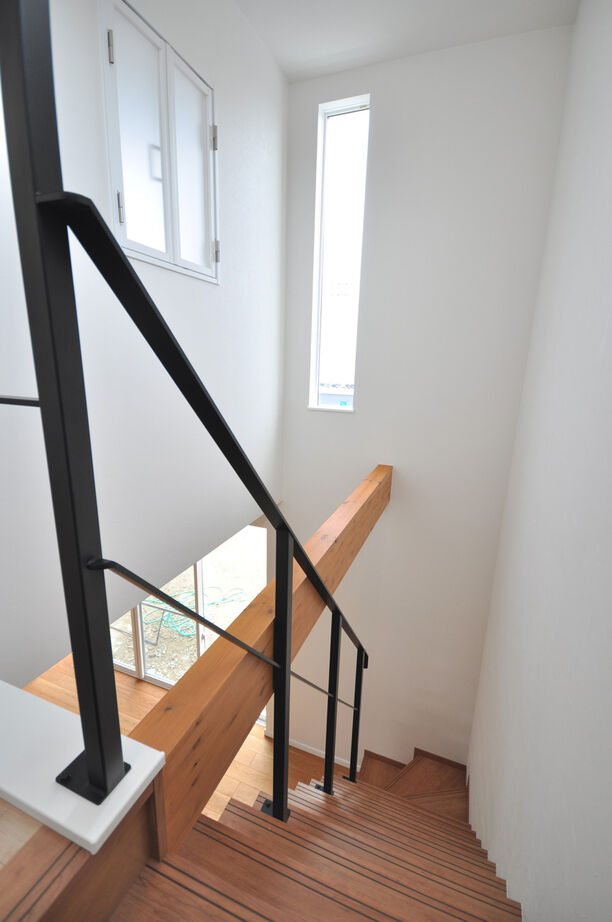 UK LIFE DESIGN 【2780万円/延床面積58.5坪/二世帯住宅】玄関が別々の完全分離型二世帯住宅の建築実例画像2