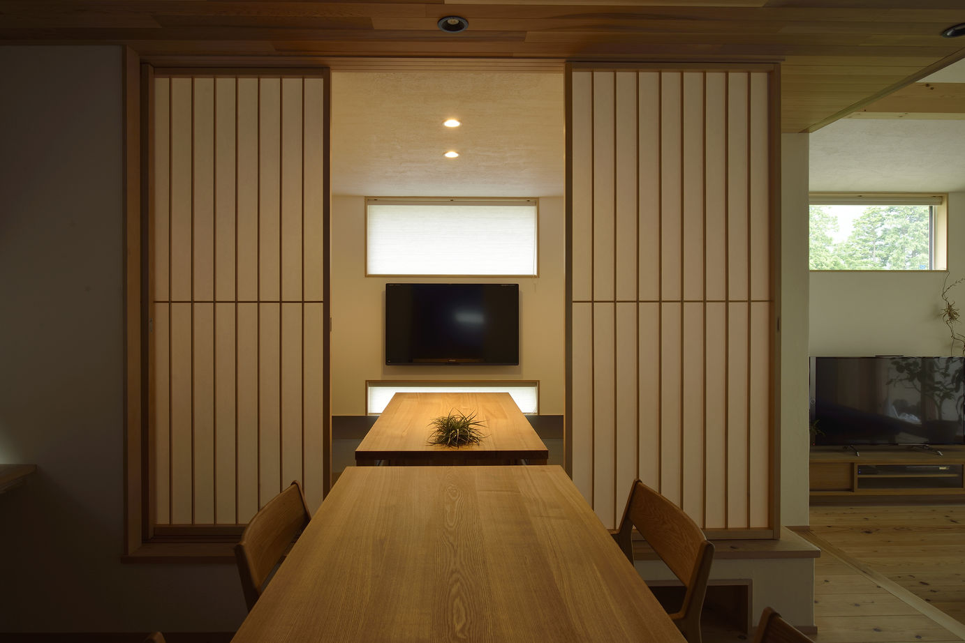 一級建築士事務所　フクダ・ロングライフデザイン 【箕面市/平屋】採光と中庭のある平屋。パッシブ冷暖で快適・子育て仲間が集う空間の建築実例画像4