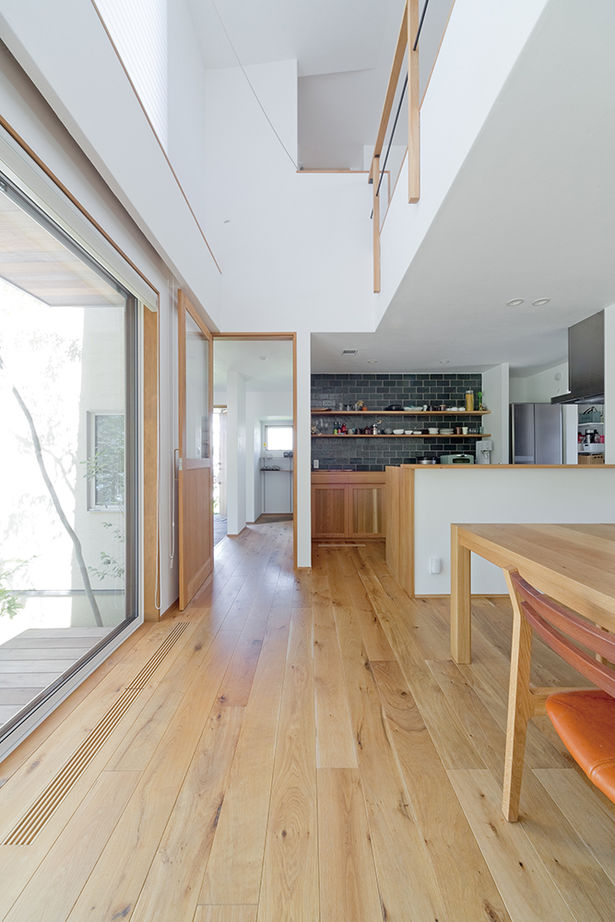 一級建築士事務所　フクダ・ロングライフデザイン 【池田市/パッシブデザイン/床下冷暖房/SE構法/オシャレ/間取り有】庭と一体化した造園家の住まい。の建築実例画像6