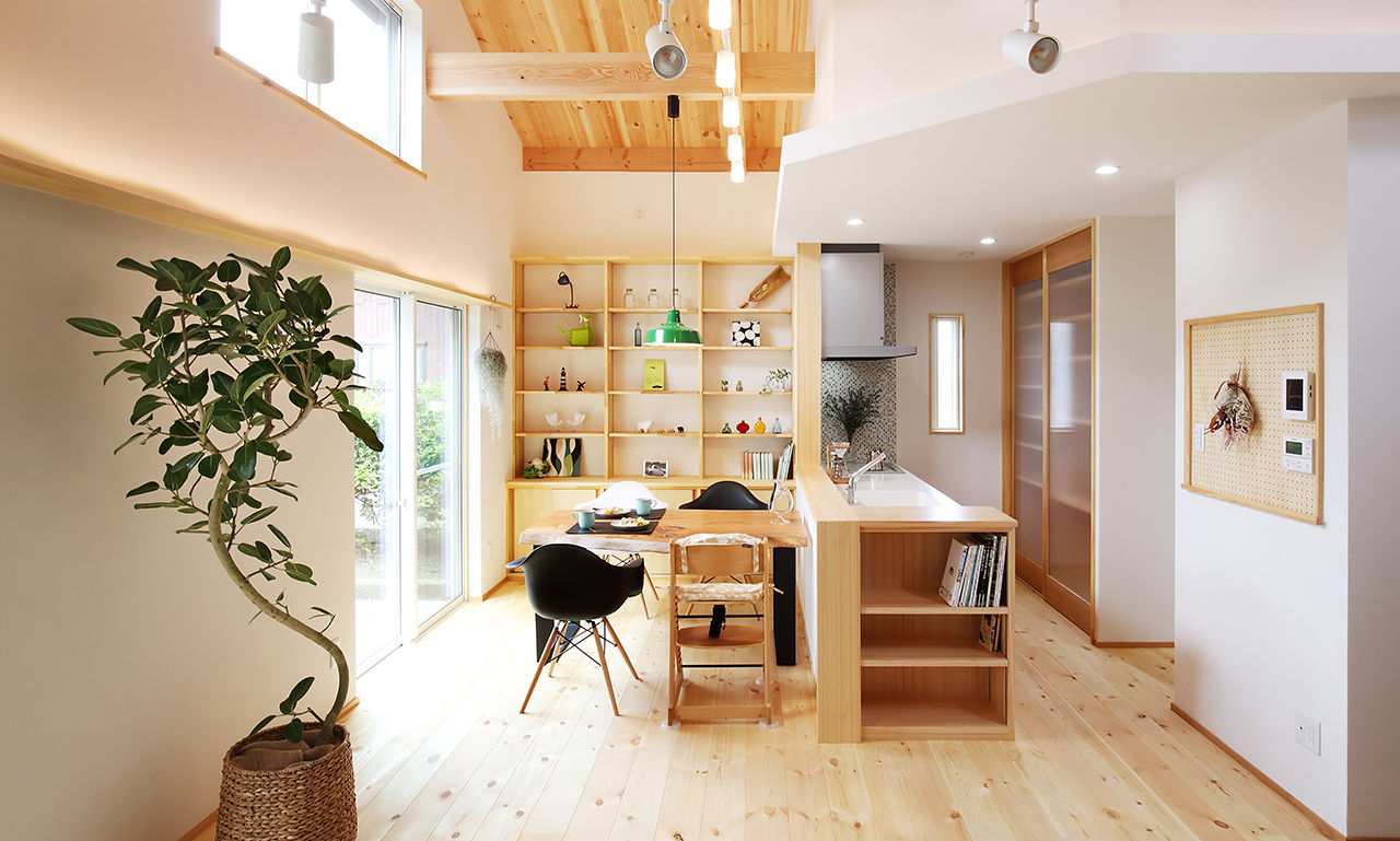 フィデア 【間取図有｜2000～2499万円｜ガレージ｜本棚】子育ても車も読書も楽しい、こだわりのガレージハウスの建築実例画像2