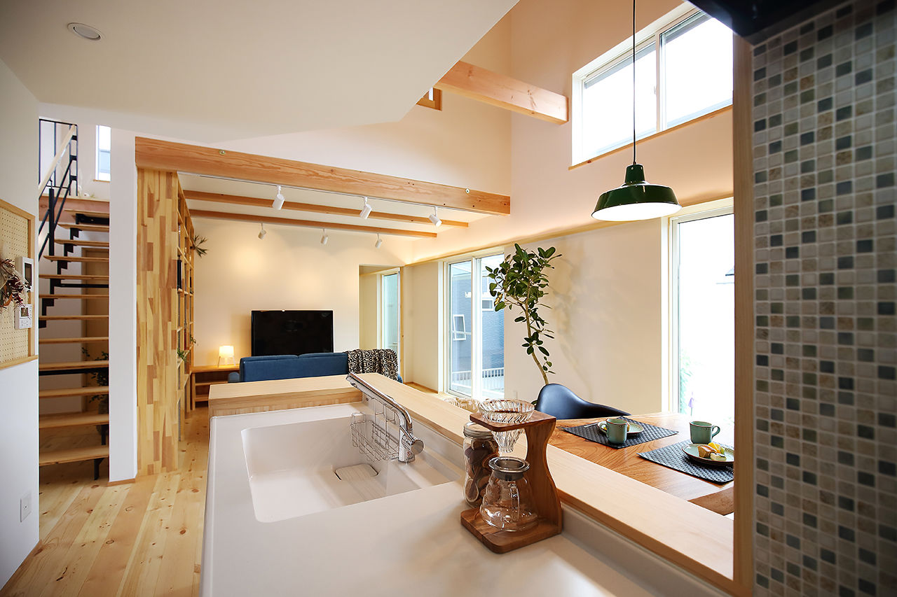 フィデア 【間取図有｜2000～2499万円｜ガレージ｜本棚】子育ても車も読書も楽しい、こだわりのガレージハウスの建築実例画像3