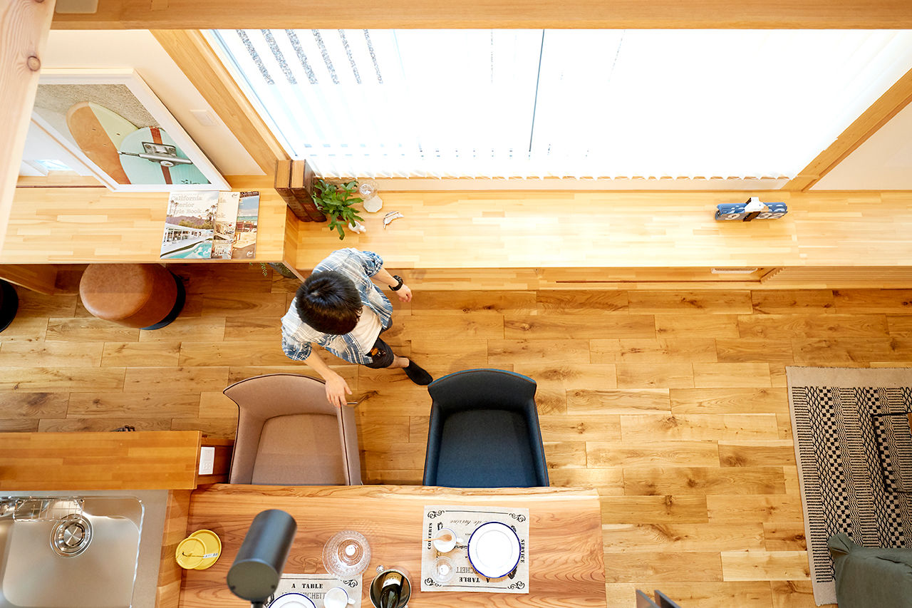 フィデア 【間取図有｜2000～2999万円｜スケルトン階段｜木の温かみ｜吹抜】横長の敷地を巧みに活用した理想の住まいの建築実例画像4