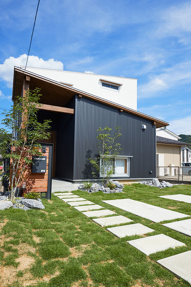 フィデア 【間取図有｜2000～2999万円｜スケルトン階段｜木の温かみ｜吹抜】横長の敷地を巧みに活用した理想の住まいの建築実例画像10