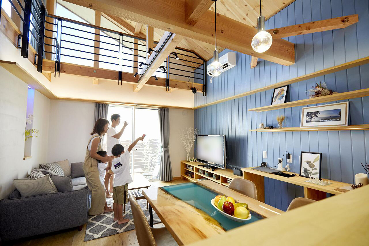 フィデア 【間取図有｜2700万円｜吹抜け｜オープン階段】お気に入りのデザインに囲まれて、自分たちらしく暮らすの建築実例画像2