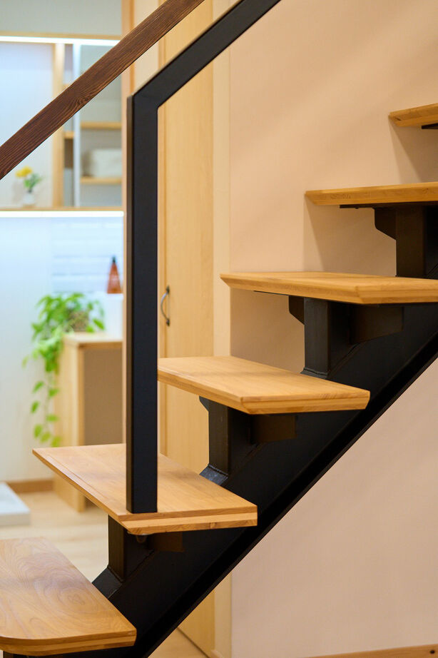 フィデア 【間取図有｜2925万円｜ガレージハウス｜吹抜け｜オープン階段】パパも、家族も、愛車も満足の家の建築実例画像4