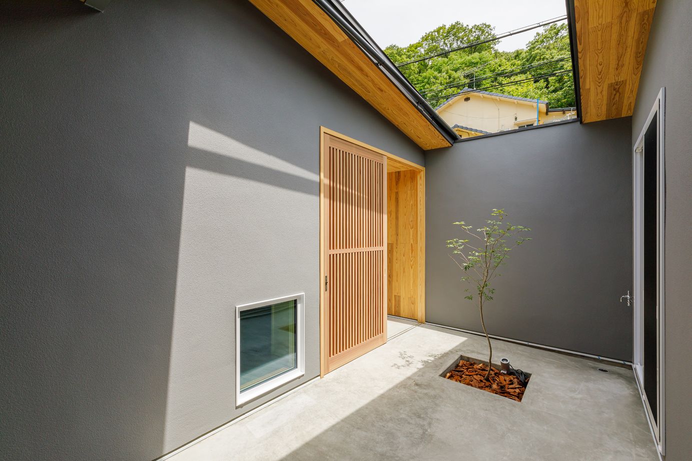 はだしの家． 【兵庫県相生市/平屋】北欧×和モダン　和の静けさや上品さと北欧の美しさが融合した心安らぐ平屋の建築実例画像3