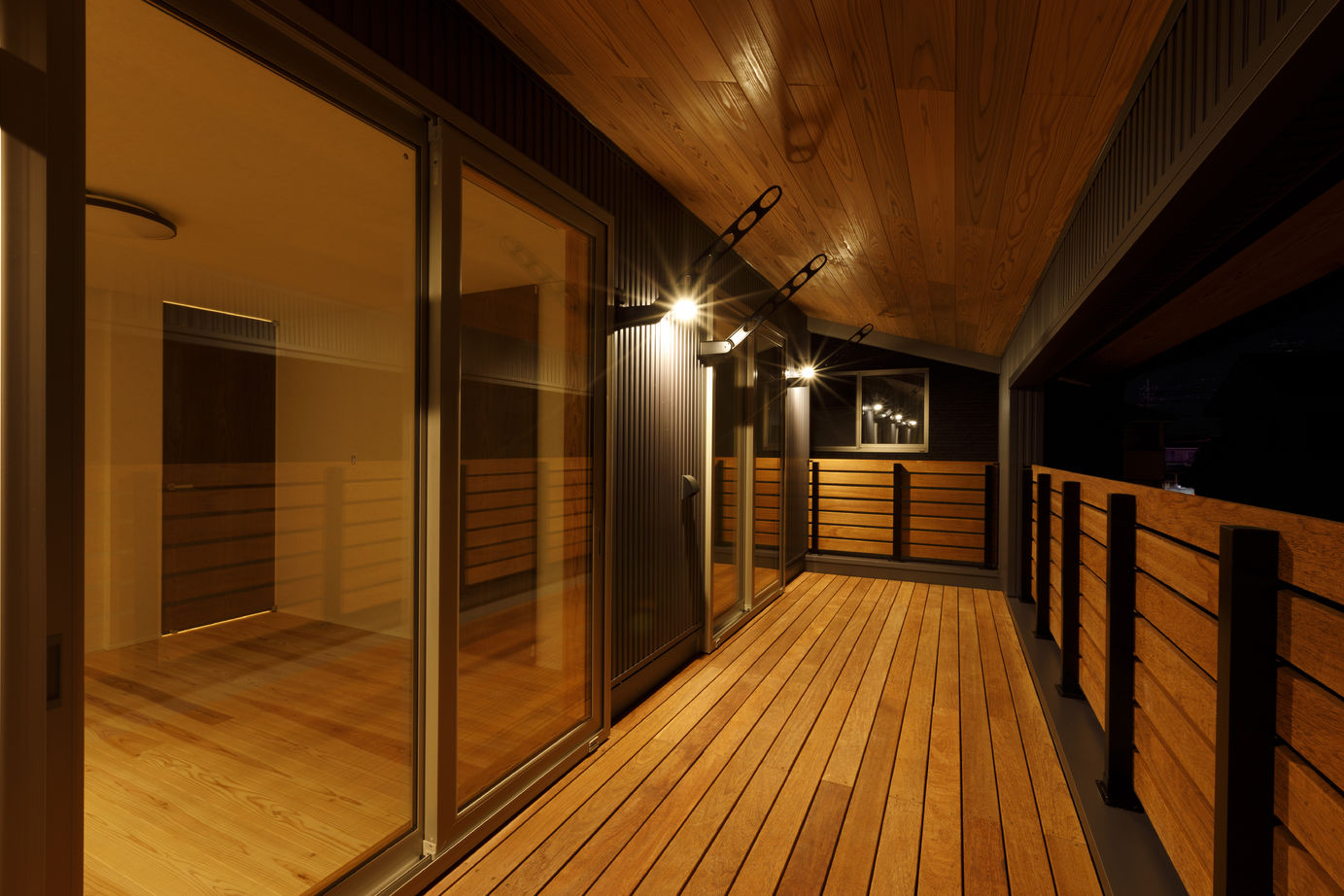 はだしの家． 【兵庫県加古川市／カフェ風／シンプルデザイン】三角屋根のフォルムが美しいカフェスタイルのおうちの建築実例画像6