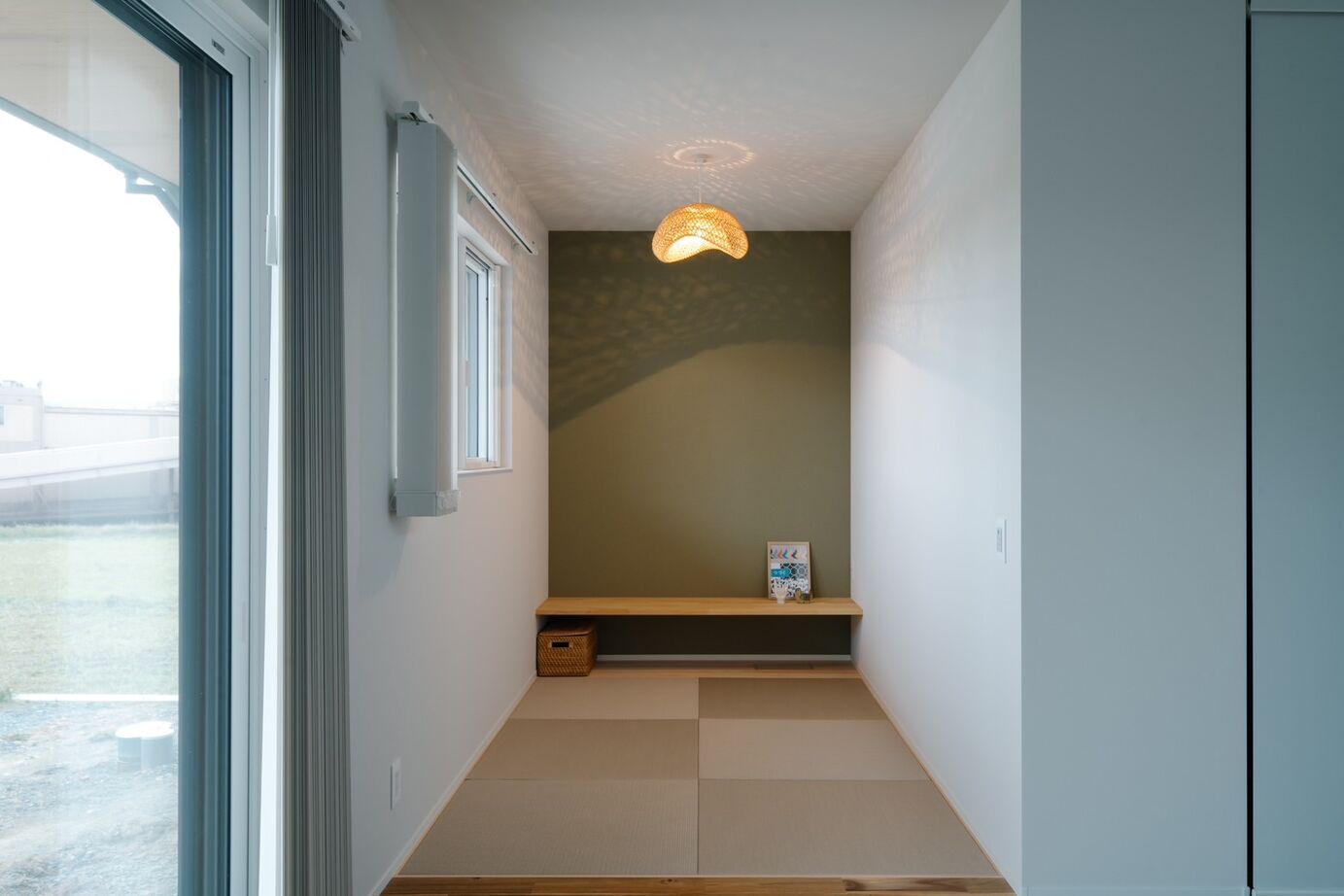 はだしの家． 【福崎町／33坪／エアコン1台×3LDK平屋】余韻の家「暮らしにアートを添える平屋」の建築実例画像3