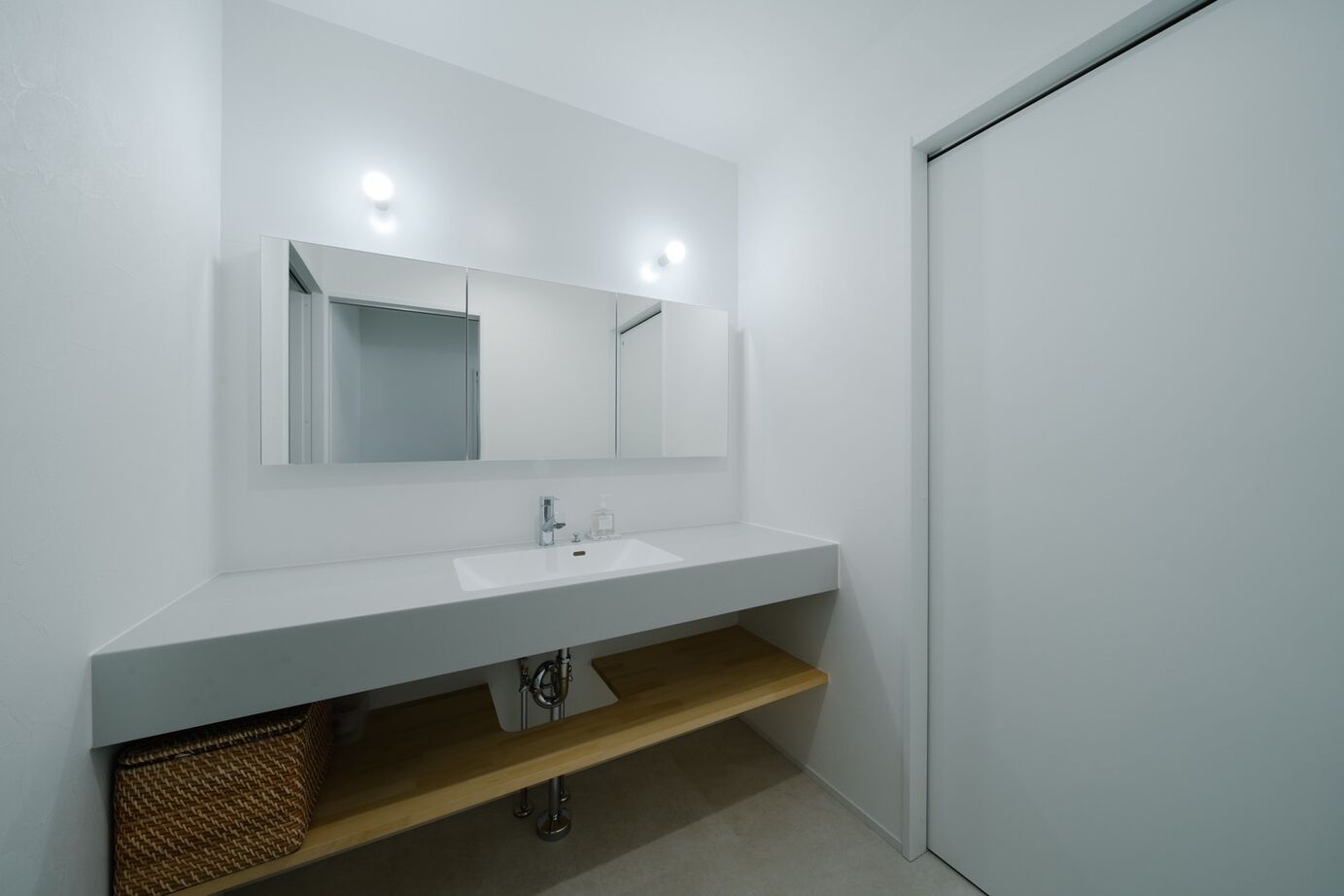 はだしの家． 【福崎町／33坪／エアコン1台×3LDK平屋】余韻の家「暮らしにアートを添える平屋」の建築実例画像7