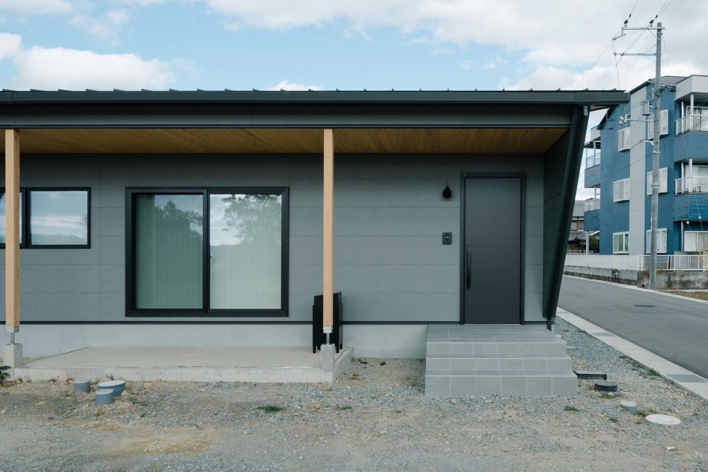 はだしの家． 【福崎町／33坪／エアコン1台×3LDK平屋】余韻の家「暮らしにアートを添える平屋」の建築実例画像8