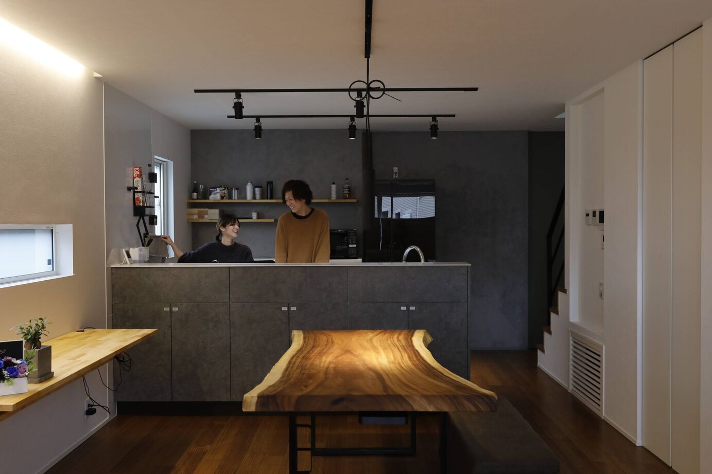 はだしの家． 【姫路市／30坪／蒼の美×革新性能】蒼巧の家－蒼の中に秘めた力の建築実例画像4