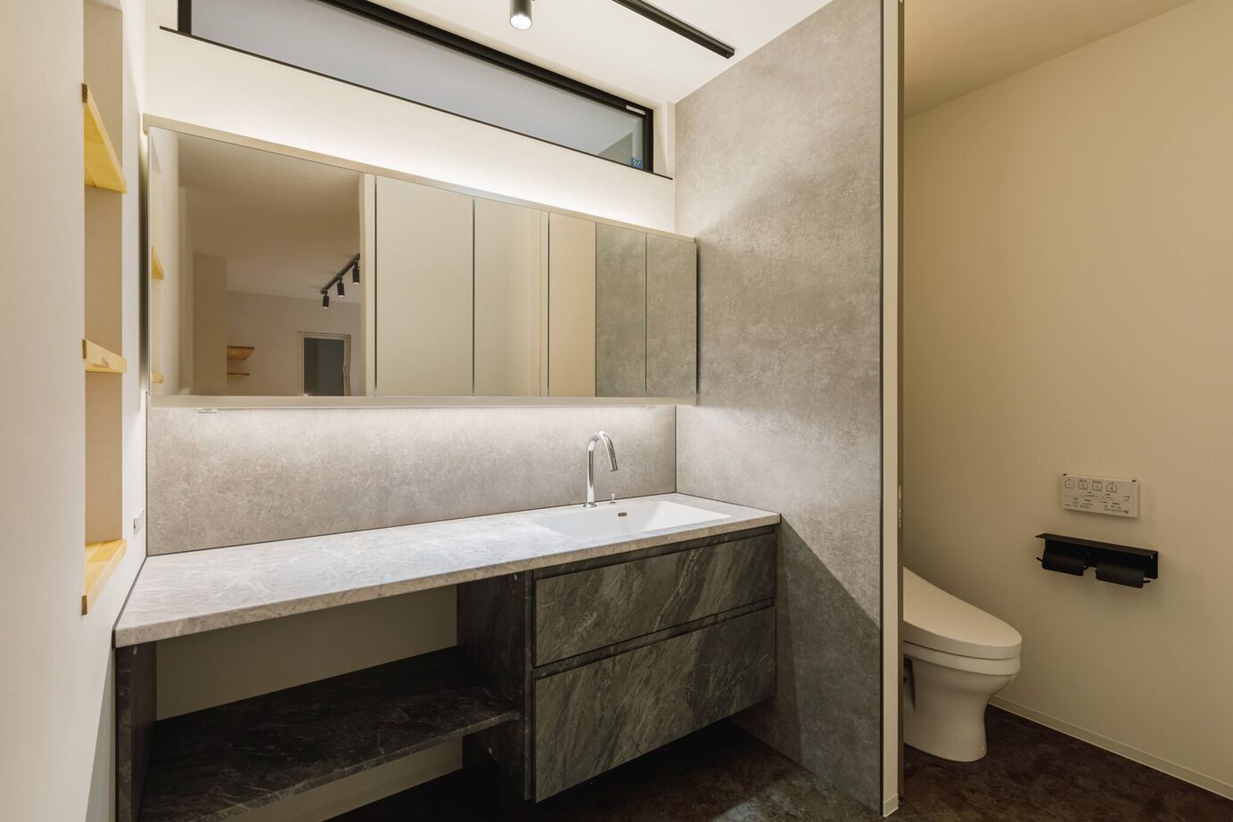 はだしの家． 【姫路市／30坪／蒼の美×革新性能】蒼巧の家－蒼の中に秘めた力の建築実例画像5