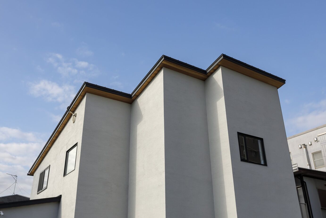 はだしの家． 段彩の家－視線を惹きつける、凹凸のリズムの建築実例画像10