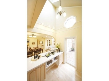 セルコホーム 【書斎|勾配天井】吹き抜けやスキップフロアで大空間のリビングを実現。基礎断熱で土間空間も心地よい家の建築実例画像5