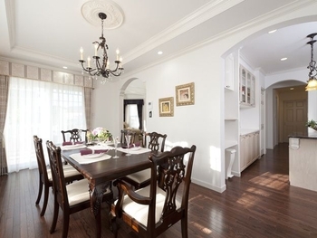 セルコホーム 【無垢材|ガレージ】開放感溢れる間取りで伸び伸びと暮らす。耐震耐久に優れた安心安全の住まいの建築実例画像3