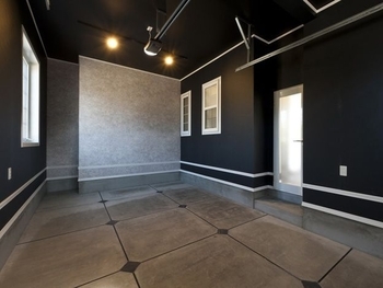 セルコホーム 【無垢材|ガレージ】開放感溢れる間取りで伸び伸びと暮らす。耐震耐久に優れた安心安全の住まいの建築実例画像10