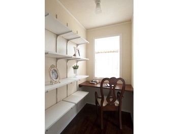 セルコホーム 【薪ストーブ|ビルトインガレージ|和室】オールレンガの外観が美しい。愛車を愛でるガレージのある住まいの建築実例画像6