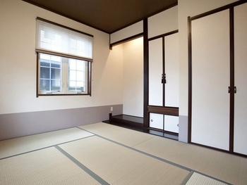 セルコホーム 【薪ストーブ|ビルトインガレージ|和室】オールレンガの外観が美しい。愛車を愛でるガレージのある住まいの建築実例画像7