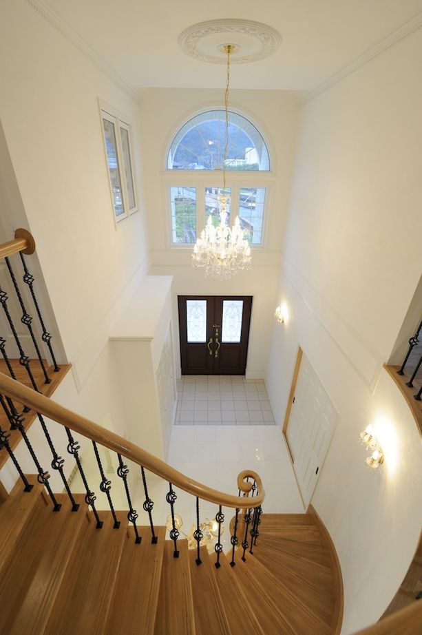 セルコホーム 【60坪台】海を望める露天風呂をイメージしたお風呂が魅力的。憧れのサーキュラー階段のあるエレガントな家の建築実例画像3