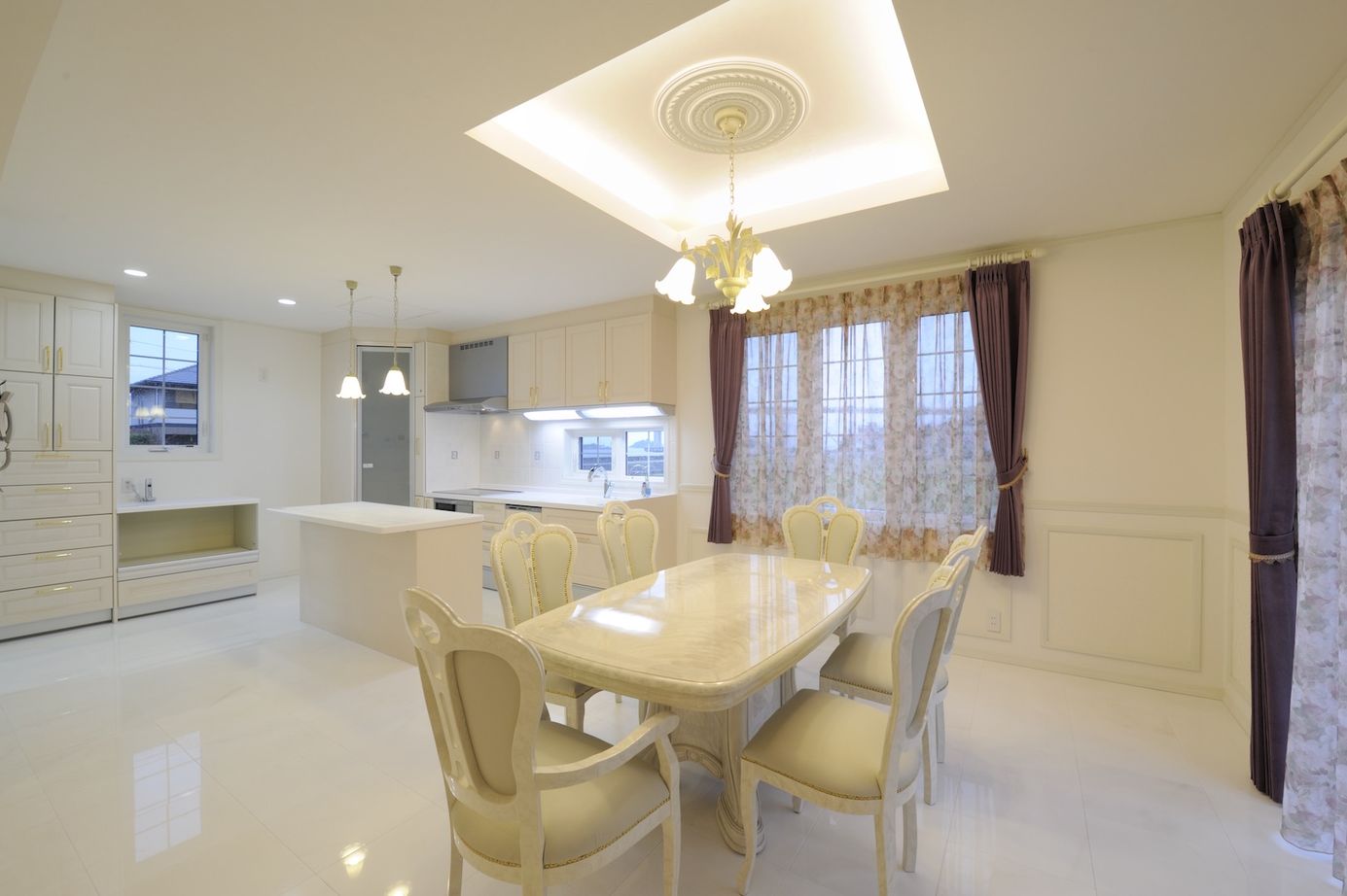 セルコホーム 【60坪台】海を望める露天風呂をイメージしたお風呂が魅力的。憧れのサーキュラー階段のあるエレガントな家の建築実例画像6