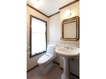 セルコホーム 【吹き抜け|無垢材|輸入レンガ】ジョージアン様式でクラシカルな趣を醸し出す、アンティーク家具が馴染む家の建築実例画像10