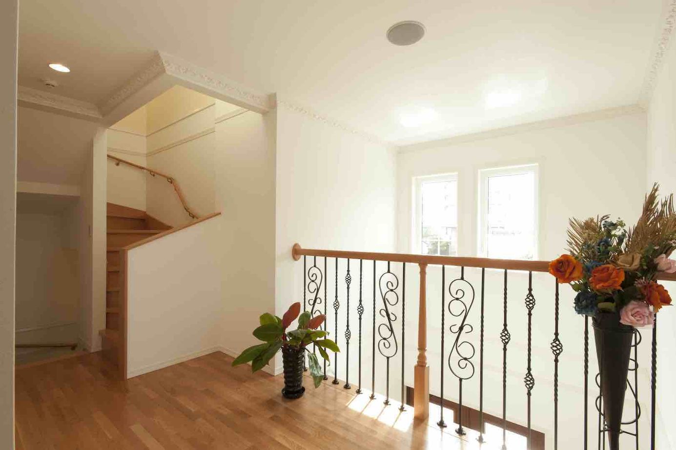 セルコホーム 【3階建て|店舗併用】大型バルコニー、パティオ、シアタールームを設置、優雅な時を過ごせる二世帯住宅の建築実例画像8