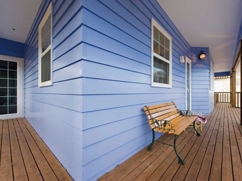 セルコホーム 【自然素材|ウッドデッキ|ドッグラン】木が香る癒しの空間で音楽や愛犬との時間を楽しむカナダ輸入住宅の建築実例画像3