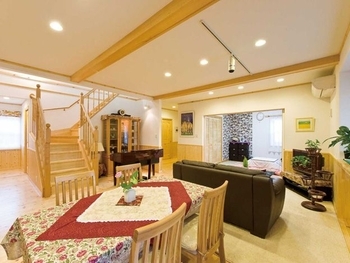 セルコホーム 【自然素材|ウッドデッキ|ドッグラン】木が香る癒しの空間で音楽や愛犬との時間を楽しむカナダ輸入住宅の建築実例画像7