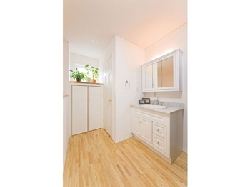 セルコホーム 【自然素材|ウッドデッキ|ドッグラン】木が香る癒しの空間で音楽や愛犬との時間を楽しむカナダ輸入住宅の建築実例画像9