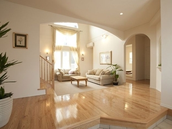 セルコホーム 【吹き抜け|和室|省エネ】夏は涼しく、冬は暖か。開放感たっぷりの空間が心地よい、シンプルモダン住まいの建築実例画像2