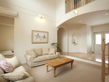 セルコホーム 【吹き抜け|和室|省エネ】夏は涼しく、冬は暖か。開放感たっぷりの空間が心地よい、シンプルモダン住まいの建築実例画像3