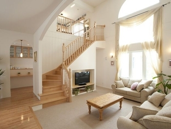 セルコホーム 【吹き抜け|和室|省エネ】夏は涼しく、冬は暖か。開放感たっぷりの空間が心地よい、シンプルモダン住まいの建築実例画像4