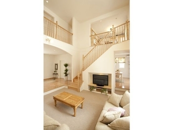 セルコホーム 【吹き抜け|和室|省エネ】夏は涼しく、冬は暖か。開放感たっぷりの空間が心地よい、シンプルモダン住まいの建築実例画像8