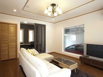 セルコホーム 【ガレージ|書斎】断熱・気密性が高くエアコン1台で快適。愛車をリビングから眺められる趣味と共に過ごす家の建築実例画像4