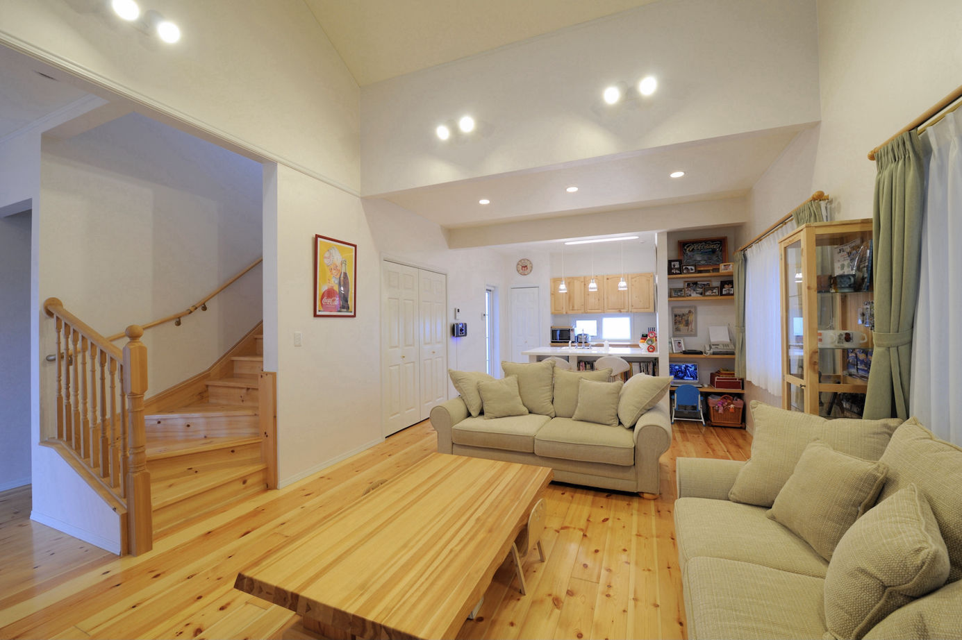 セルコホーム 【40坪台】ビルトインガレージやウッドデッキを満喫する、大好きな世界観を叶えたアメリカンハウスの建築実例画像3