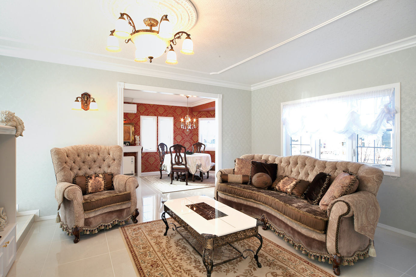 セルコホーム 【輸入住宅】クイーン・アン様式を平屋で実現。どこにいても快適で心地良いリゾートホテルのような住まいの建築実例画像4