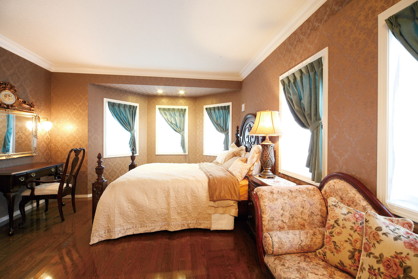 セルコホーム 【輸入住宅】クイーン・アン様式を平屋で実現。どこにいても快適で心地良いリゾートホテルのような住まいの建築実例画像8