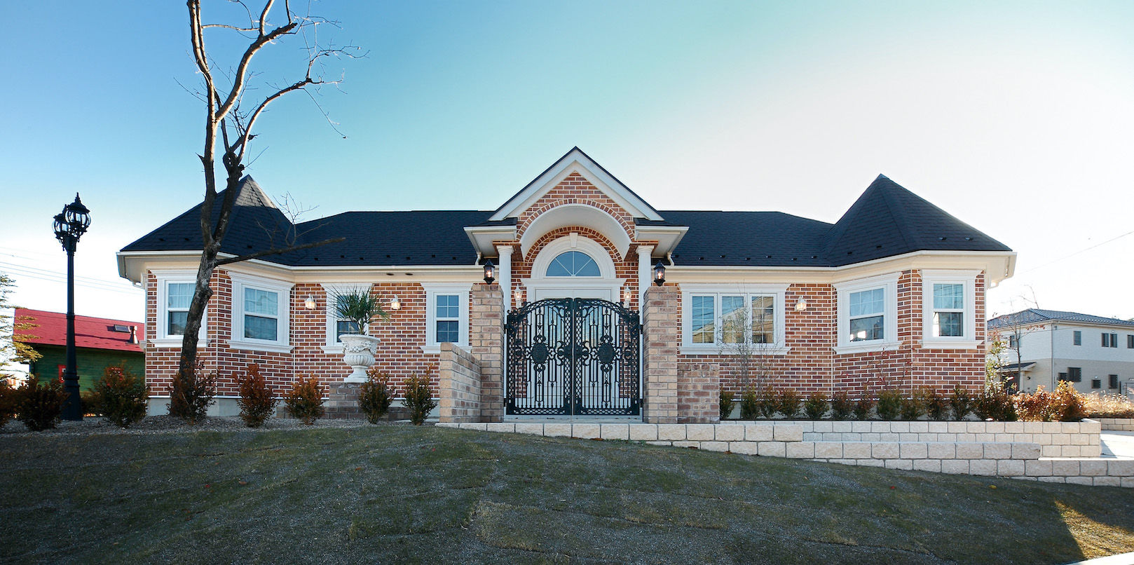 セルコホーム 【輸入住宅】クイーン・アン様式を平屋で実現。どこにいても快適で心地良いリゾートホテルのような住まいの建築実例画像11