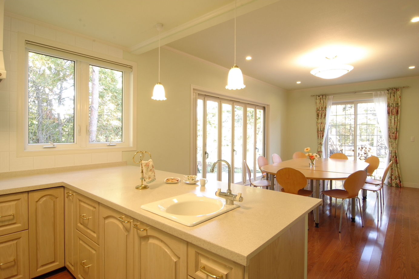 セルコホーム 【輸入住宅/薪ストーブ】故郷アメリカの生活を再現。四季折々の表情を森とともに楽しむ暮らしの建築実例画像4