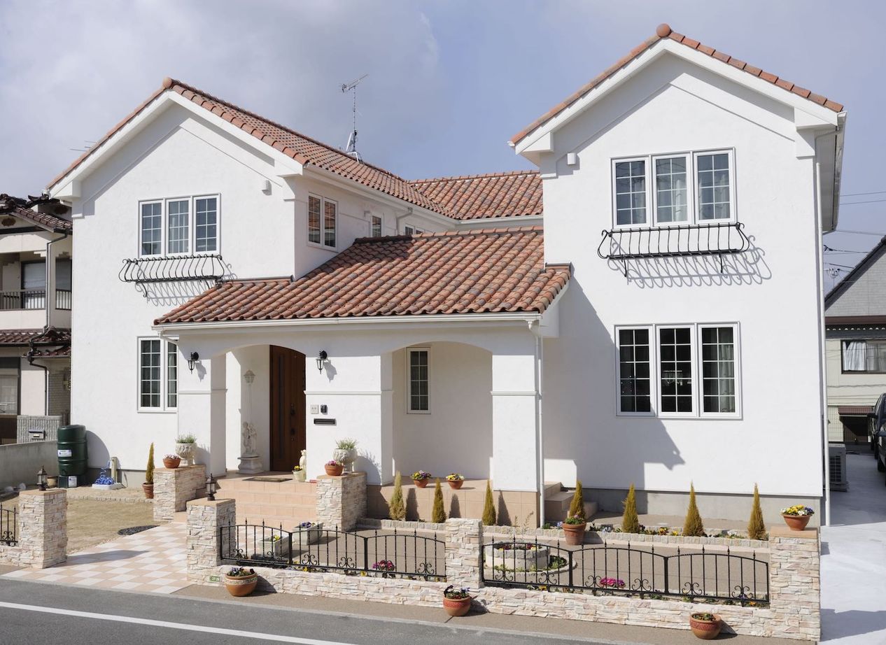 セルコホーム 【80坪台|輸入住宅】光と風をたっぷり取り込む、開放感とプライバシーを両立したパティオのある住まいの建築実例画像1