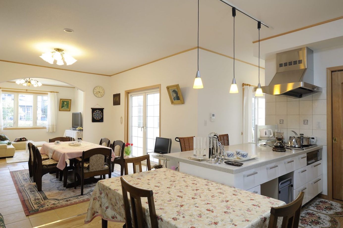 セルコホーム 【80坪台|輸入住宅】光と風をたっぷり取り込む、開放感とプライバシーを両立したパティオのある住まいの建築実例画像7